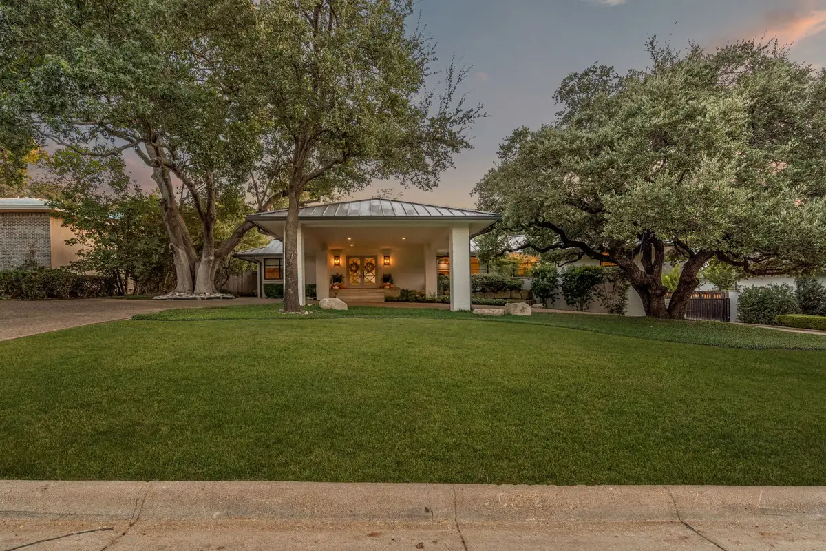 5849 Merrymount Road, Westover Hills, TX 76107 - Image #1