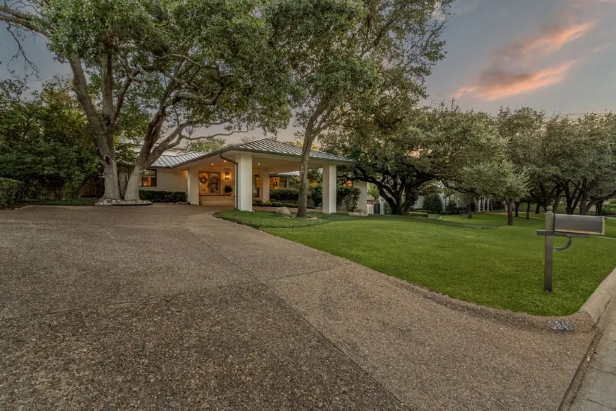 5849 Merrymount Road, Westover Hills, TX 76107 - Image #2