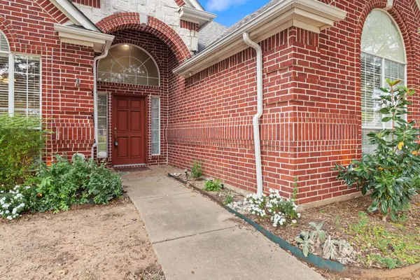 8501 Layna Court, North Richland Hills, TX 76182