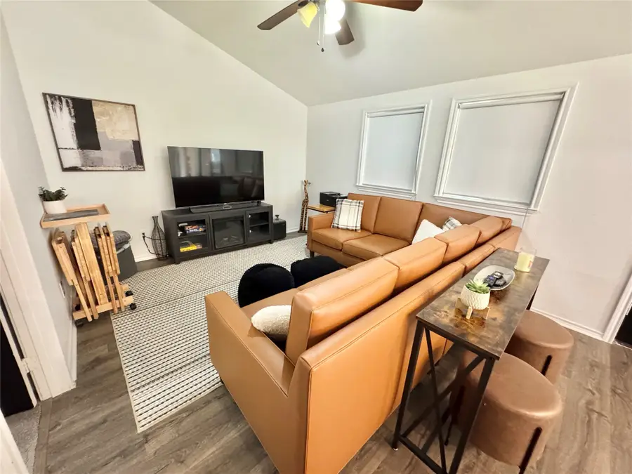 349 Northridge Drive, Gainesville, TX 76240 - Image #3