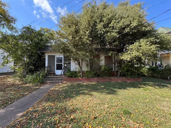 807 N Marable Street, West, TX 76691