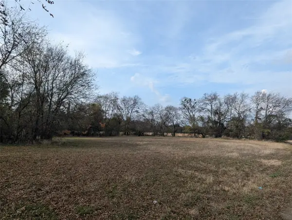 815 Seven Oaks Road, Bonham, TX 75418