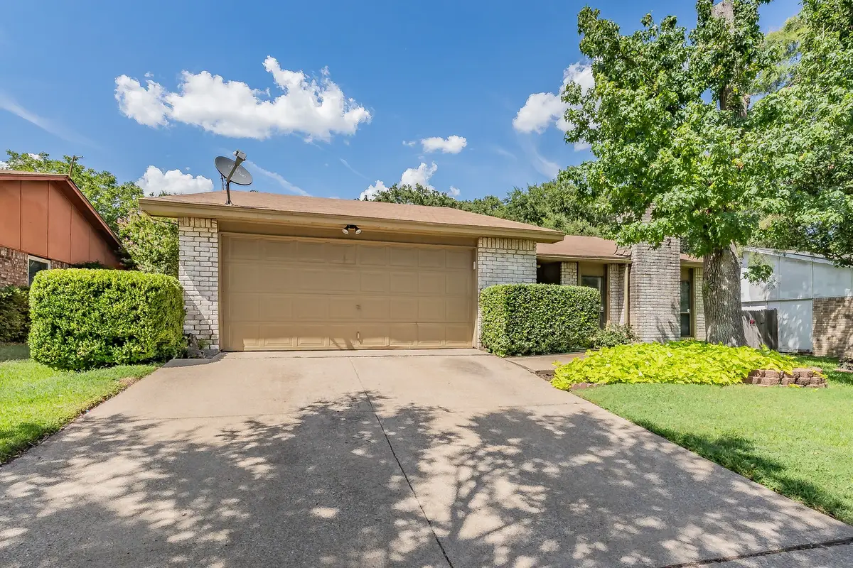 4017 Rushmoor Drive, Arlington, TX 76016 - Image #1