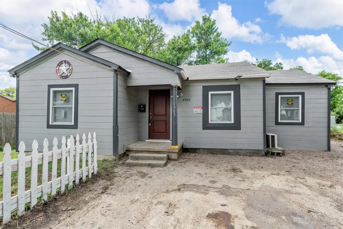 4505 Memorial Drive, Beverly Hills, TX 76711 - Image #1