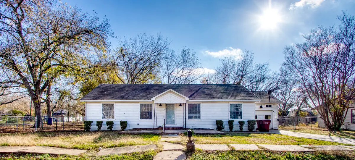 903 W 8th Street, Bonham, TX 75418 - Image #1