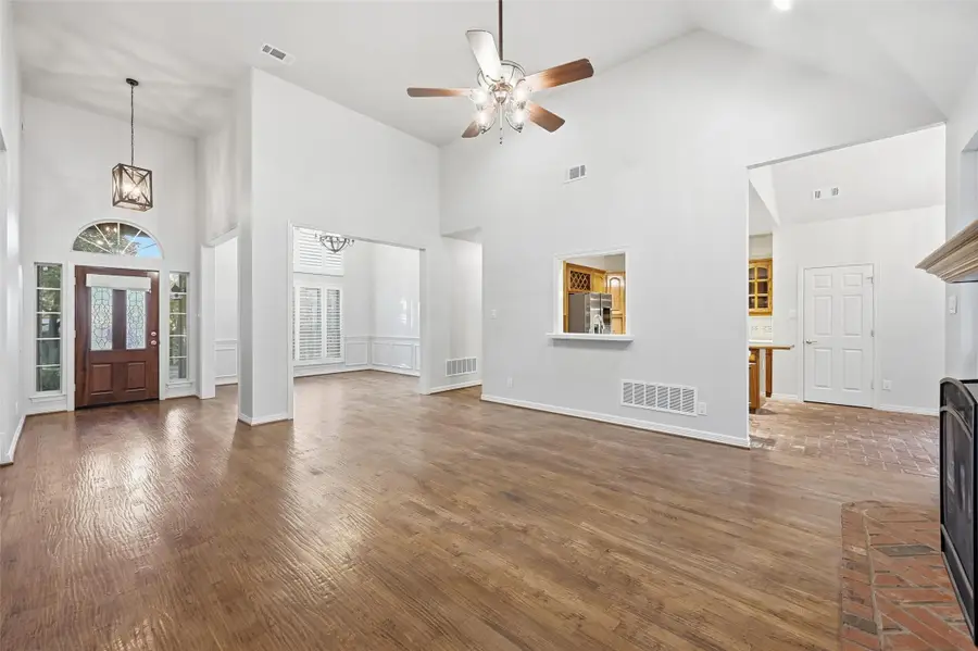 1541 Valley Creek Road, Denton, TX 76205 - Image #3