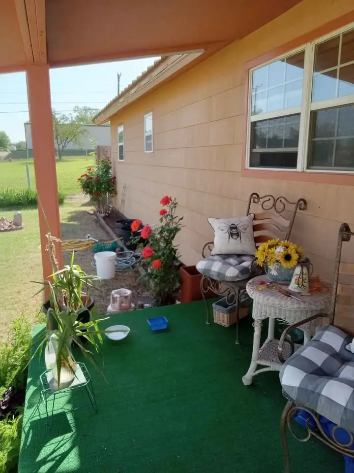 408 E Johnston Street, Rotan, TX 79546 - Image #2