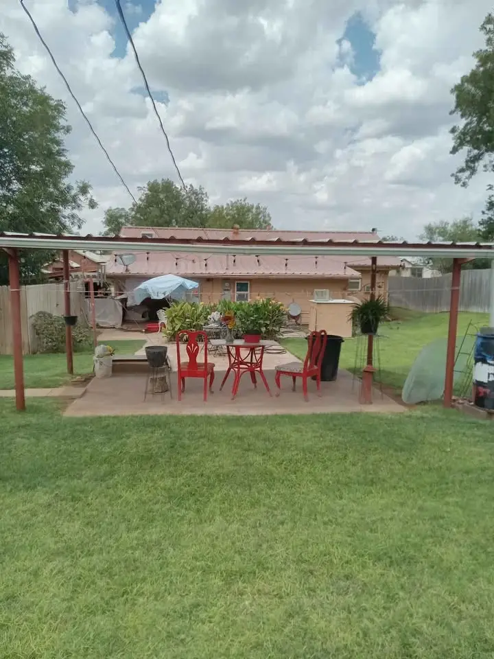 408 E Johnston Street, Rotan, TX 79546 - Image #3