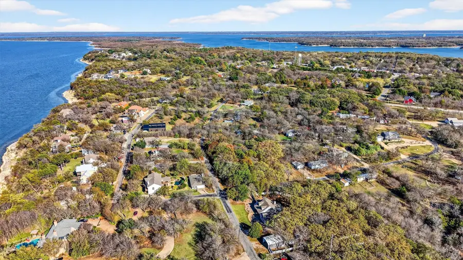 380 Crescent Drive, Pottsboro, TX 75076 - Image #3