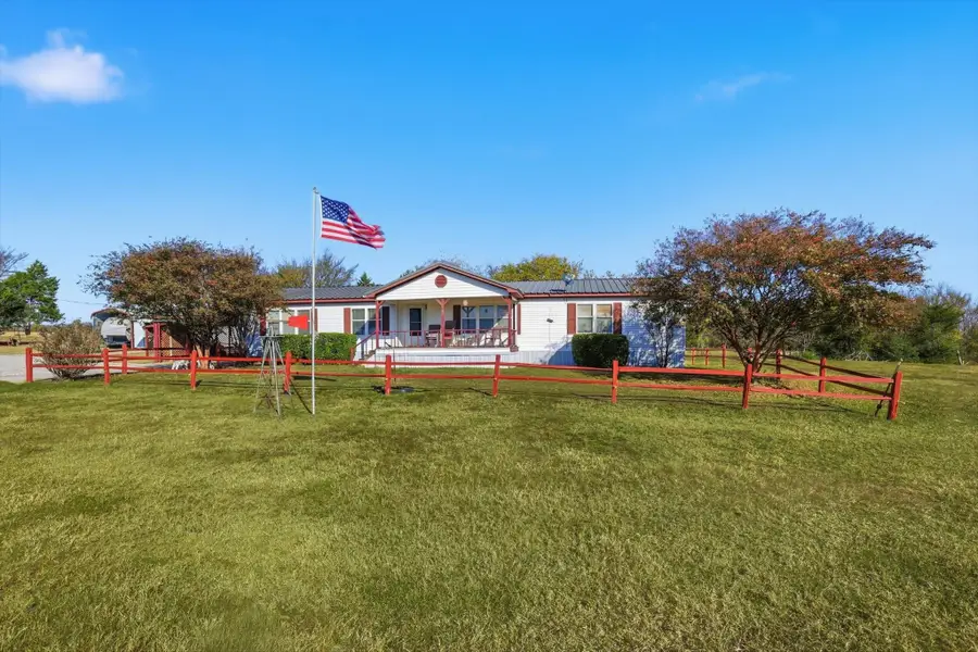 609 Cedar Mills Road, Gordonville, TX 76245 - Image #3