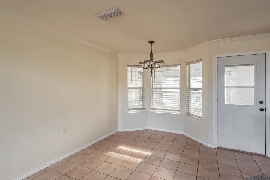 928 Herby Del Trail, Azle, TX 76020 - Image #3