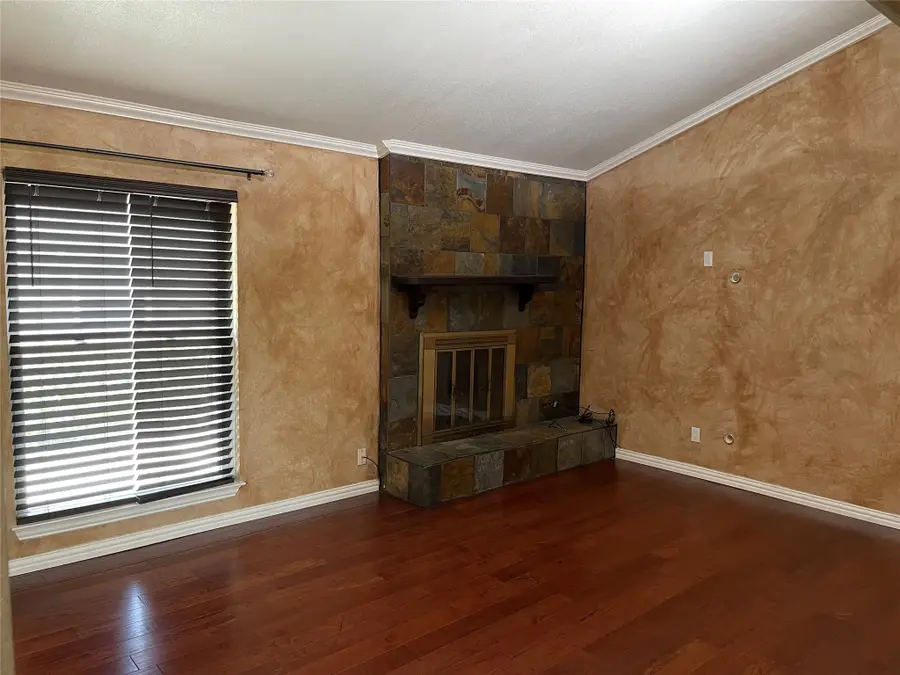 3533 Esplendor Avenue, Irving, TX 75062 - Image #3