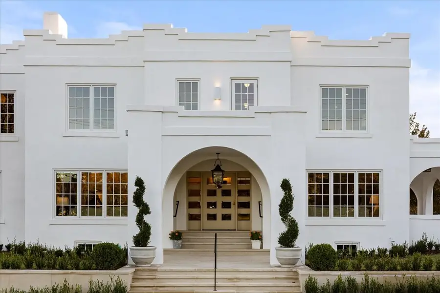 4259 Crestline Road, Fort Worth, TX 76107 - Image #2