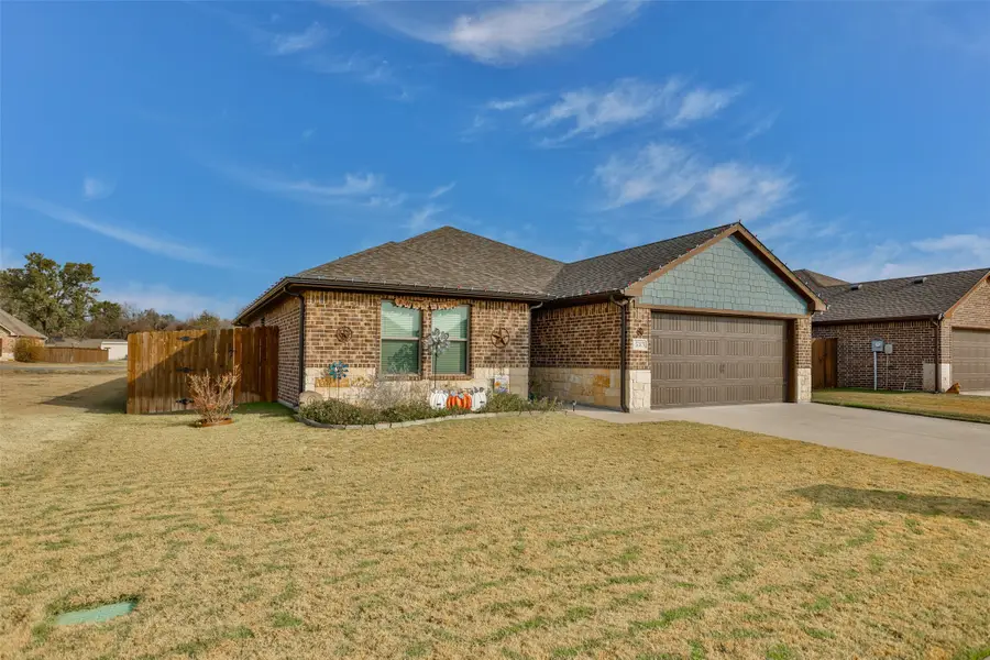 513 Pathfinder Street, Collinsville, TX 76233 - Image #3