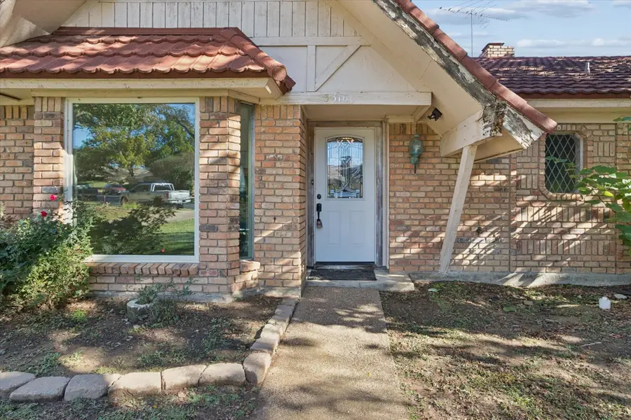 3316 Bobwhite Drive, Bedford, TX 76021 - Image #2