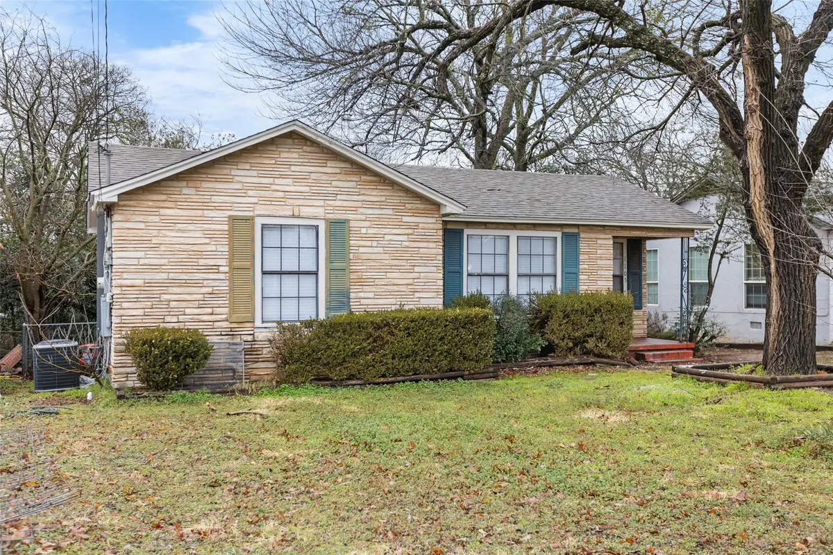 1105 Woodlawn Boulevard, Denison, TX 75020 - Image #1