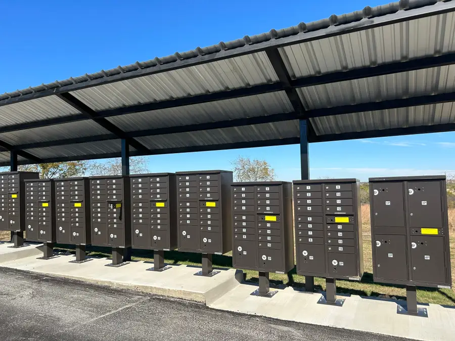 2820 Lucky Pepper Drive, Granbury, TX 76049 - Image #3