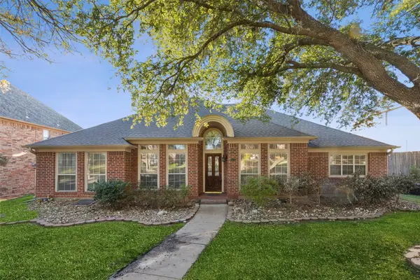 8036 Sunscape Lane, Fort Worth, TX 76123