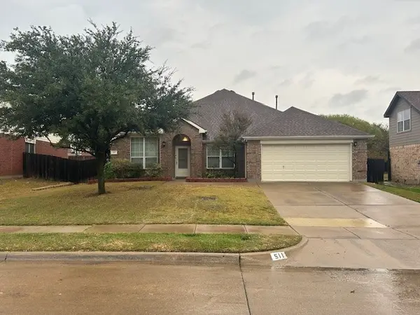 511 Rocky Creek Drive, Mansfield, TX 76063