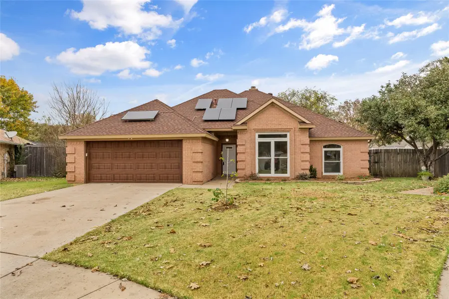 1624 Greenway Court, Midlothian, TX 76065 - Image #2