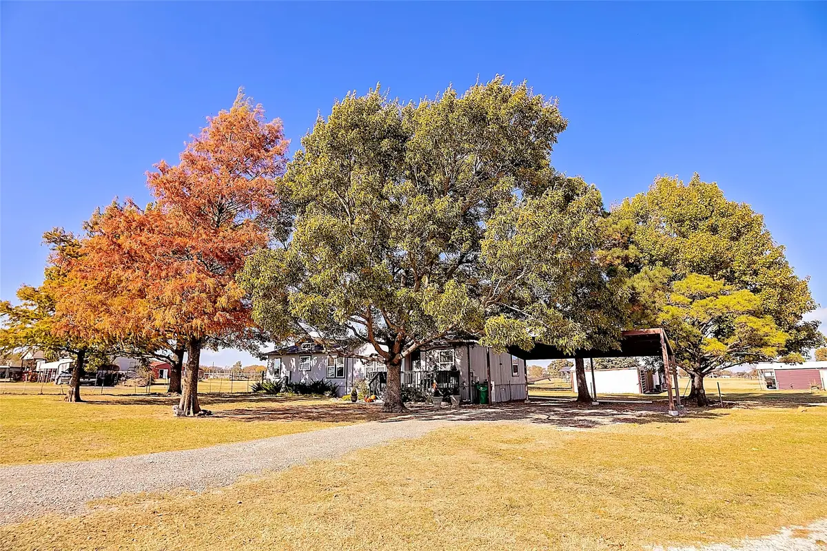 11661 Dane Road, Pilot Point, TX 76258 - Image #1