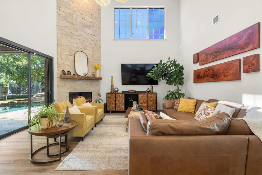 2325 Heather Ridge Drive, Flower Mound, TX 75028 - Image #2