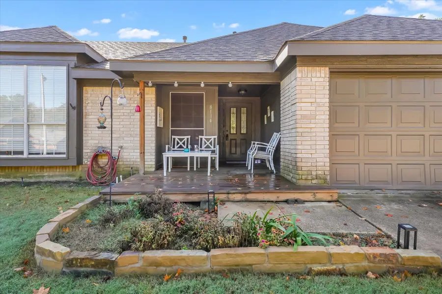8114 Azzurra Drive, Rowlett, TX 75089 - Image #2