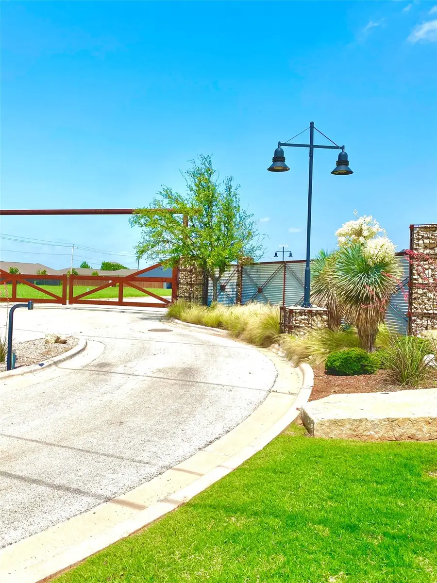 6709 Goodnight Loving Trail, Abilene, TX 79606 - Image #3