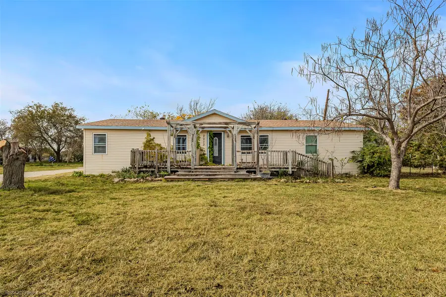 2073 Bowie Street, Sanger, TX 76266 - Image #3