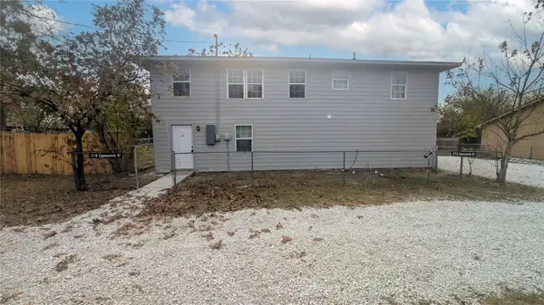 312 Lipscomb Street, Cleburne, TX 76031