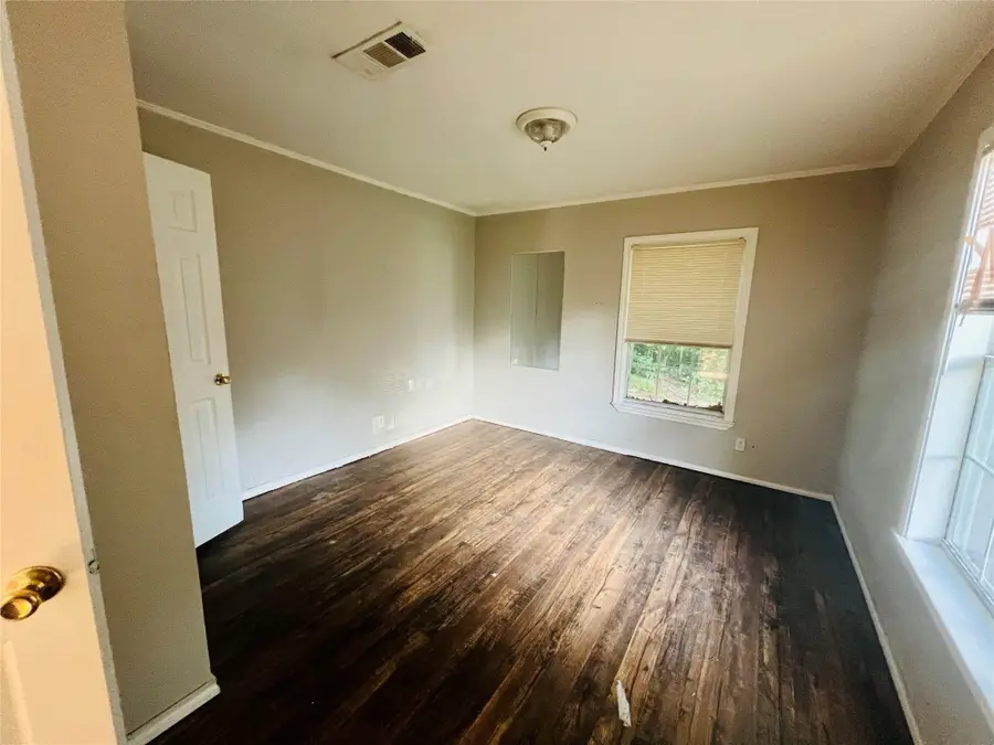 560 NW 6th, Paris, TX 75460 - Image #3