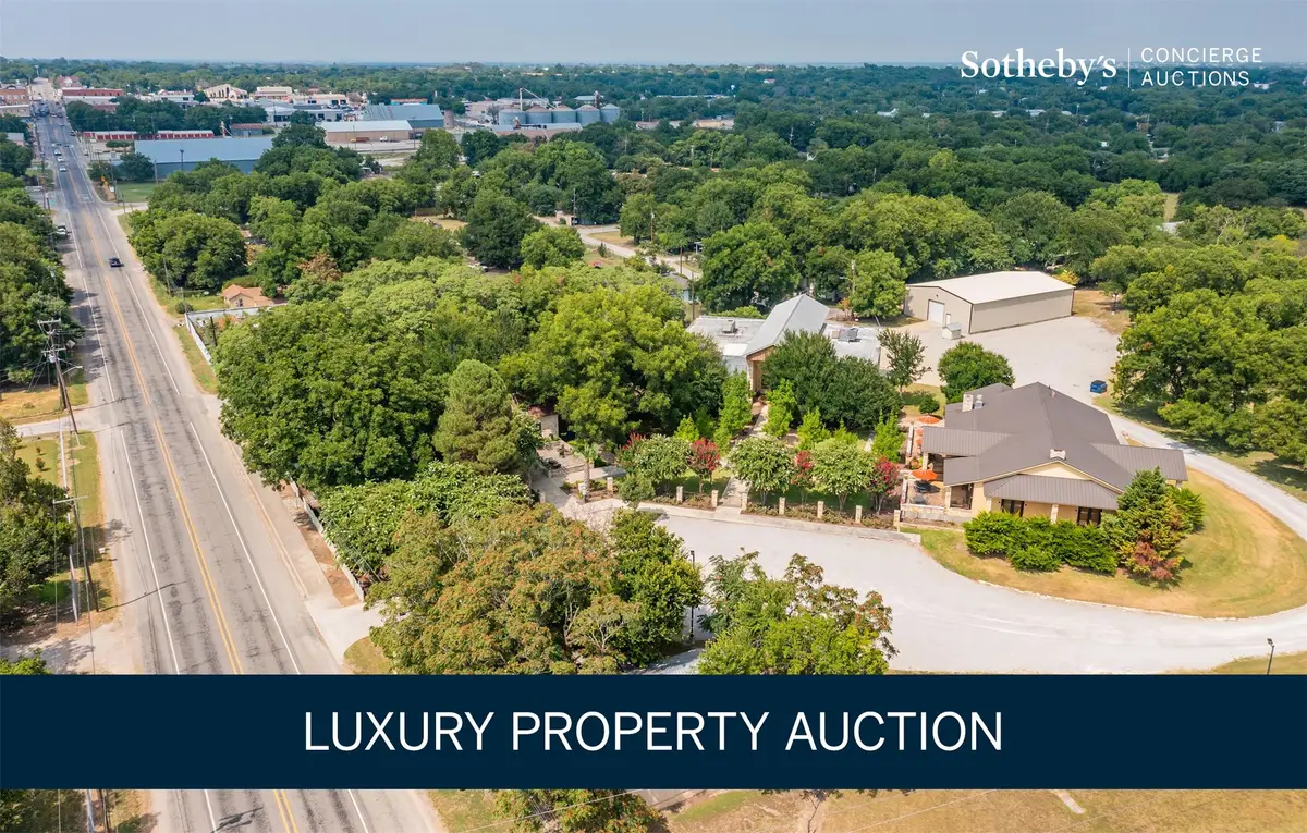 802 S Austin Street, Comanche, TX 76442 - Image #1