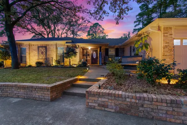 412 Hideaway Lane E, Hideaway, TX 75771