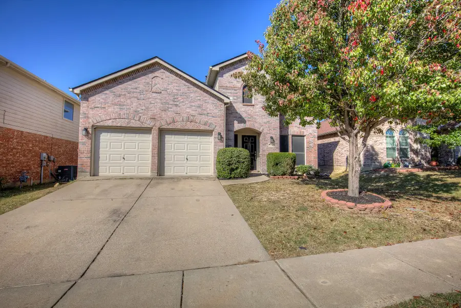 9313 Comanche Ridge Drive, Fort Worth, TX 76131 - Image #3