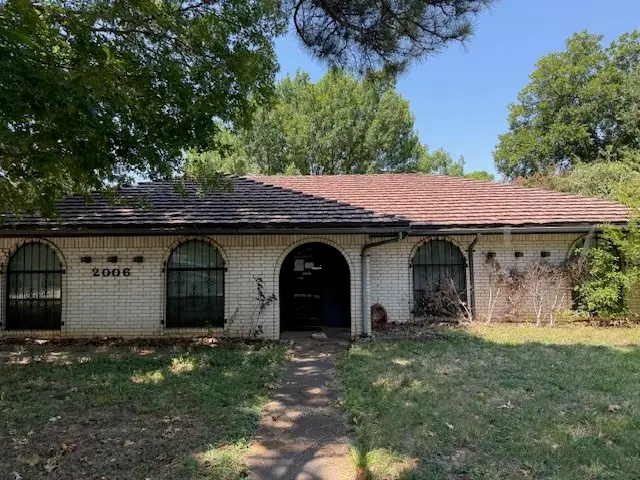 2006 San Jacinto Drive, Arlington, TX 76012 - Image #1