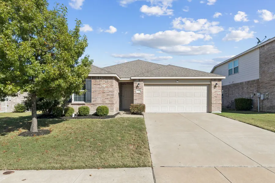 1613 Megan Creek Drive, Little Elm, TX 75068 - Image #2