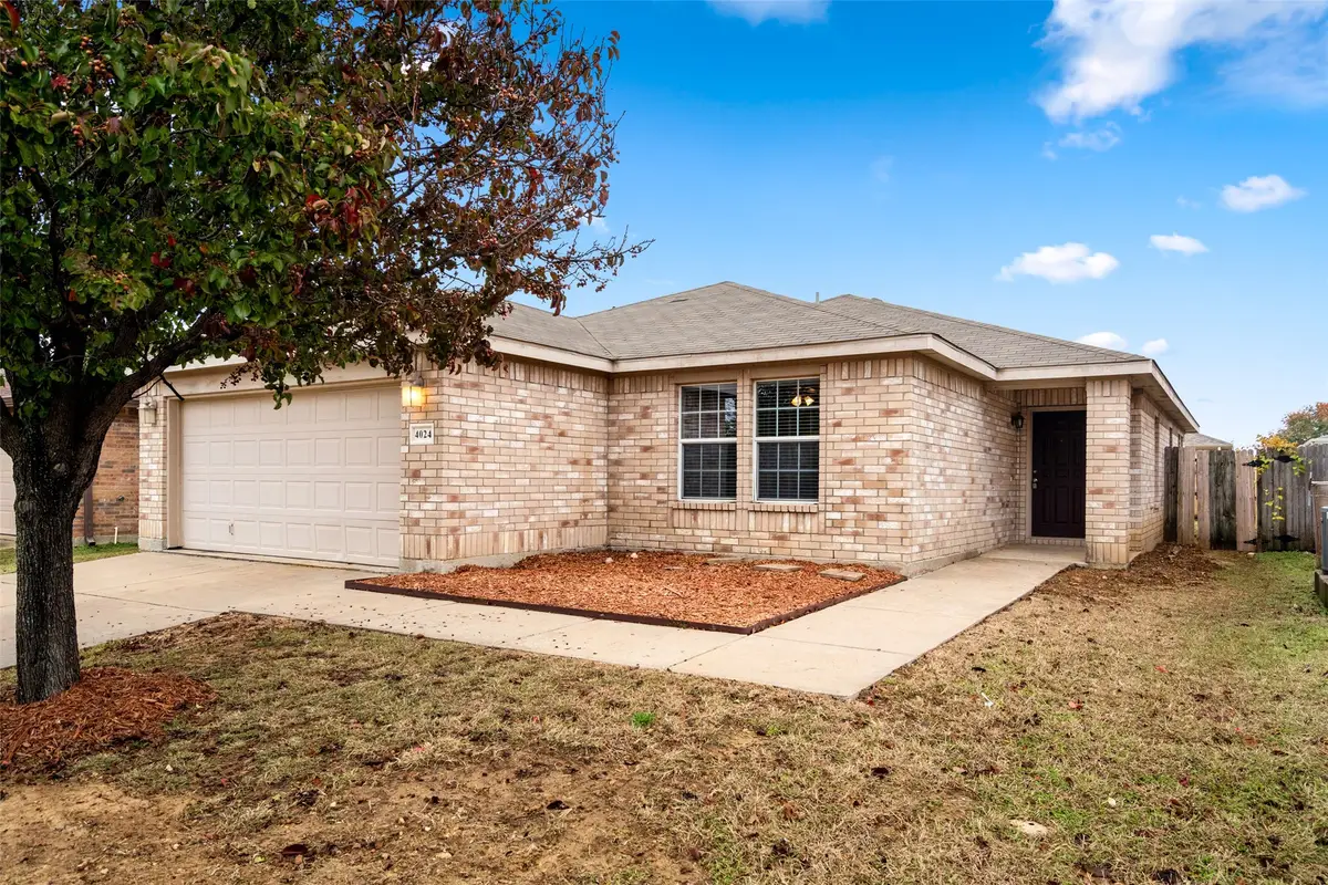 4024 Mantis Street, Fort Worth, TX 76106 - Image #1