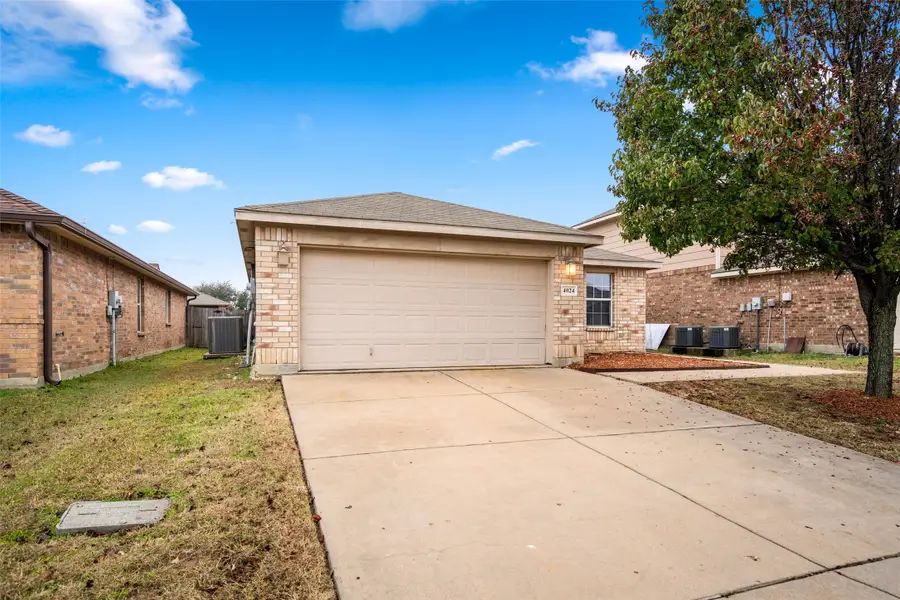 4024 Mantis Street, Fort Worth, TX 76106 - Image #2