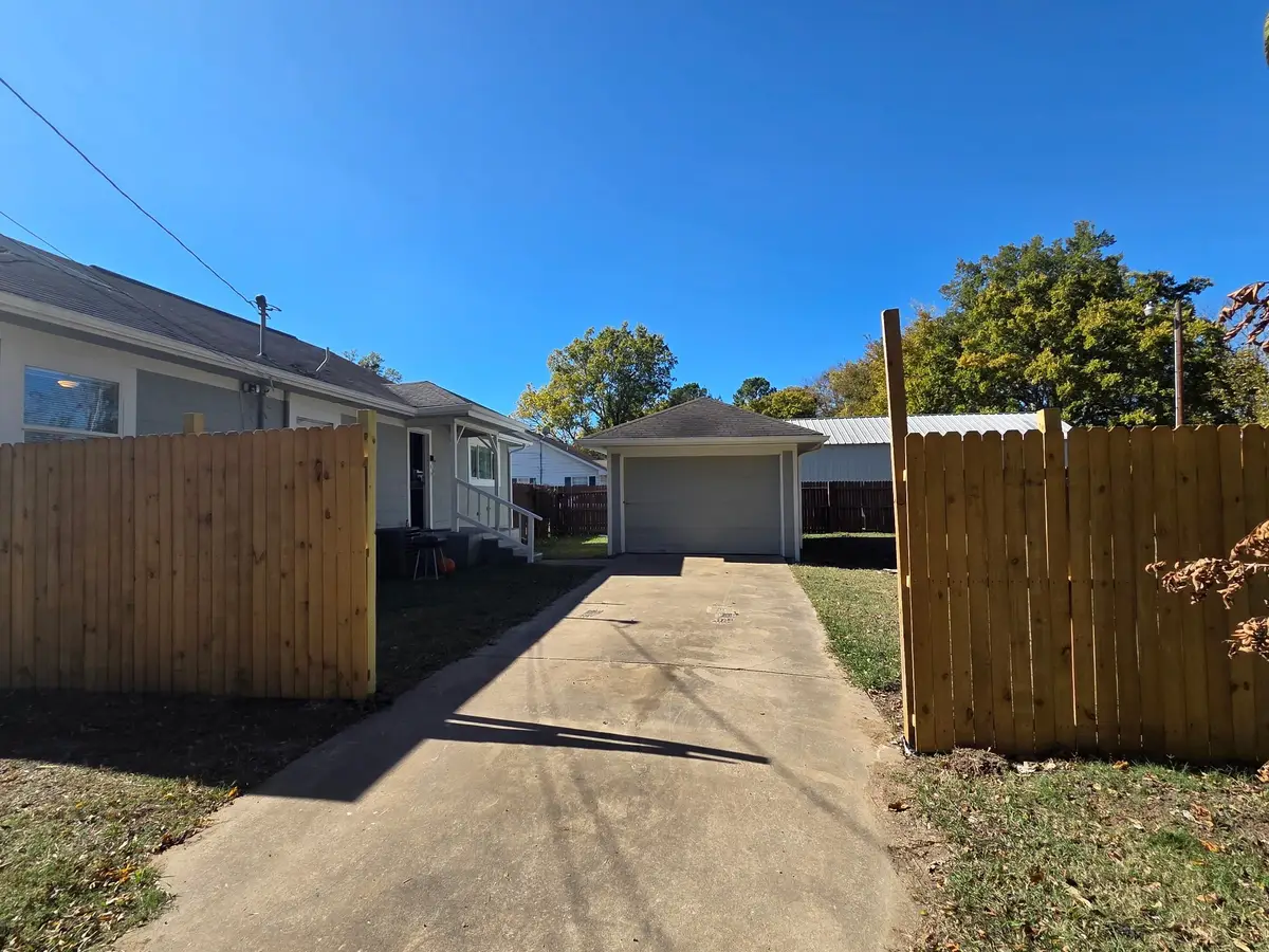 1145 Jefferson Road, Paris, TX 75460 - Image #1