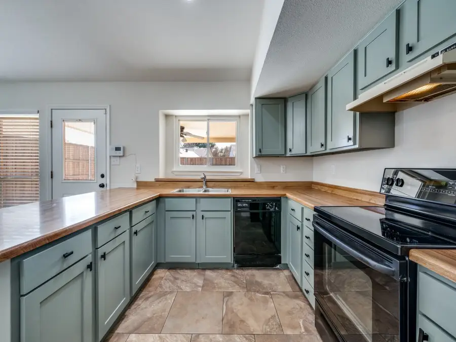 4421 Larner Street, The Colony, TX 75056 - Image #3