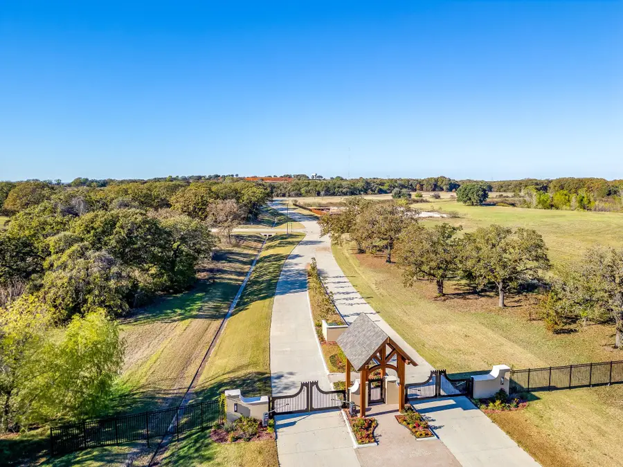 1201 Nottaway Court, Burleson, TX 76028 - Image #3