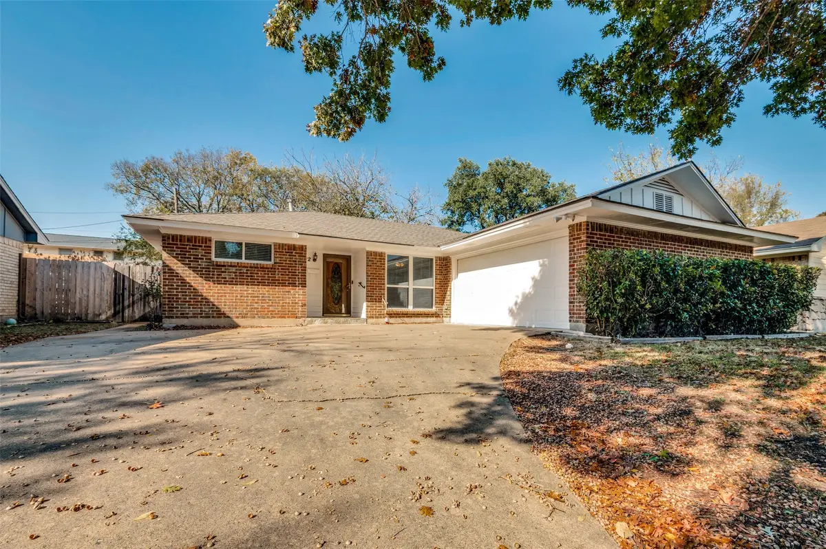 222 Merribrook Trail, Duncanville, TX 75116 - Image #1