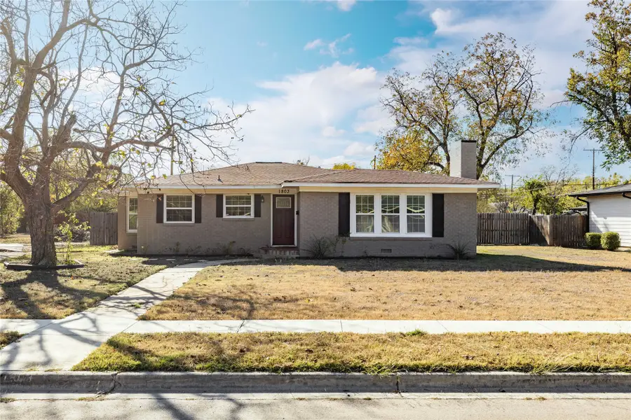 1803 4th St, Brownwood, TX 76801 - #2