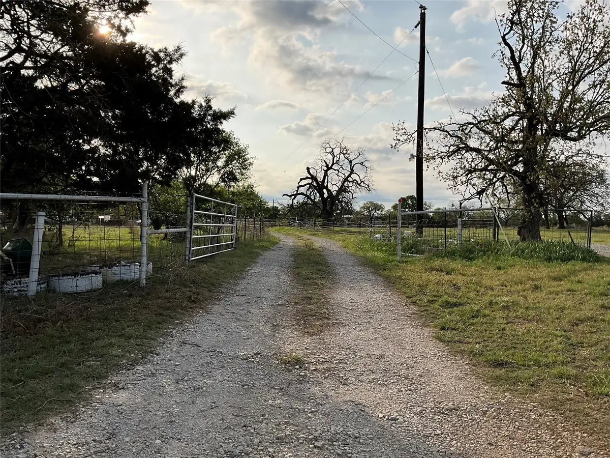 2991 Village Bend Road, Mineral Wells, TX 76067 - Image #1