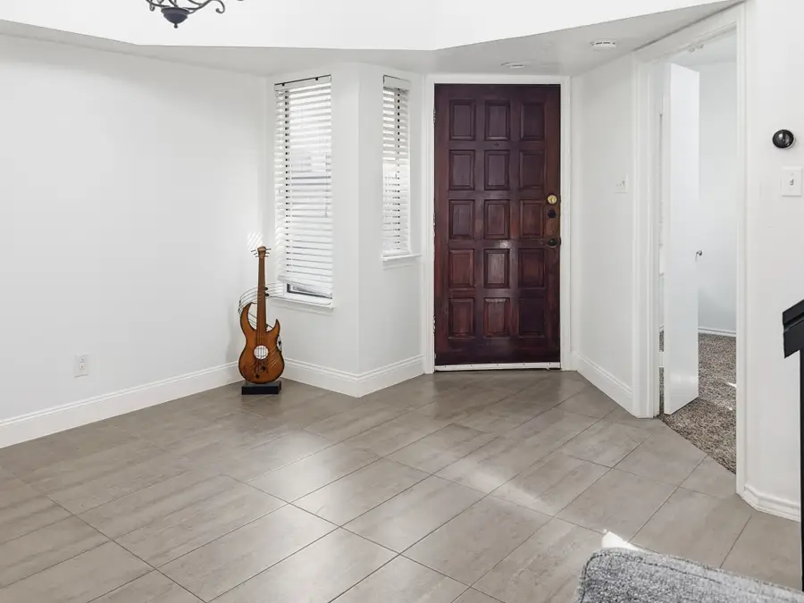 539 Ranch Trail #172, Irving, TX 75063 - Image #3