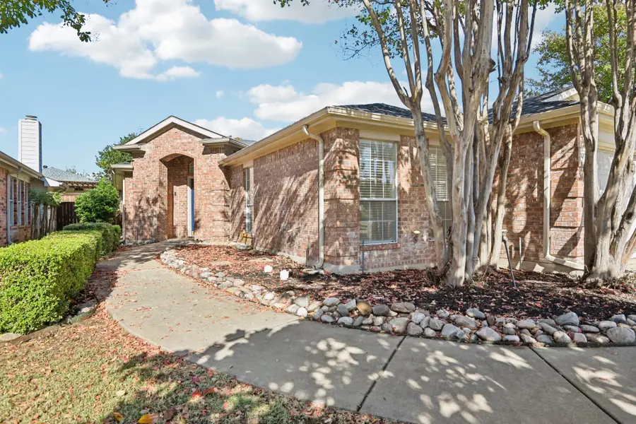 1075 Port Sullivan Drive, Little Elm, TX 75068 - Image #2