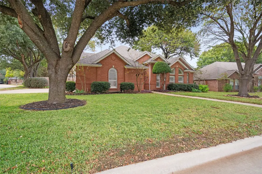 1516 Creekside Drive, Mansfield, TX 76063 - Image #2