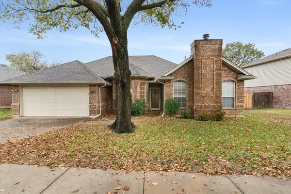 5302 Andalusia Trail, Arlington, TX 76017