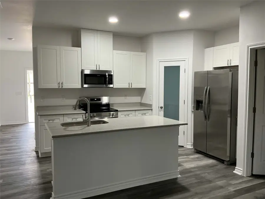 1981 W Bond Street, Denison, TX 75020 - Image #2