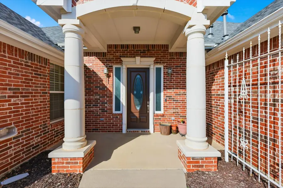 120 Palomino Court, Shady Shores, TX 76208 - Image #2